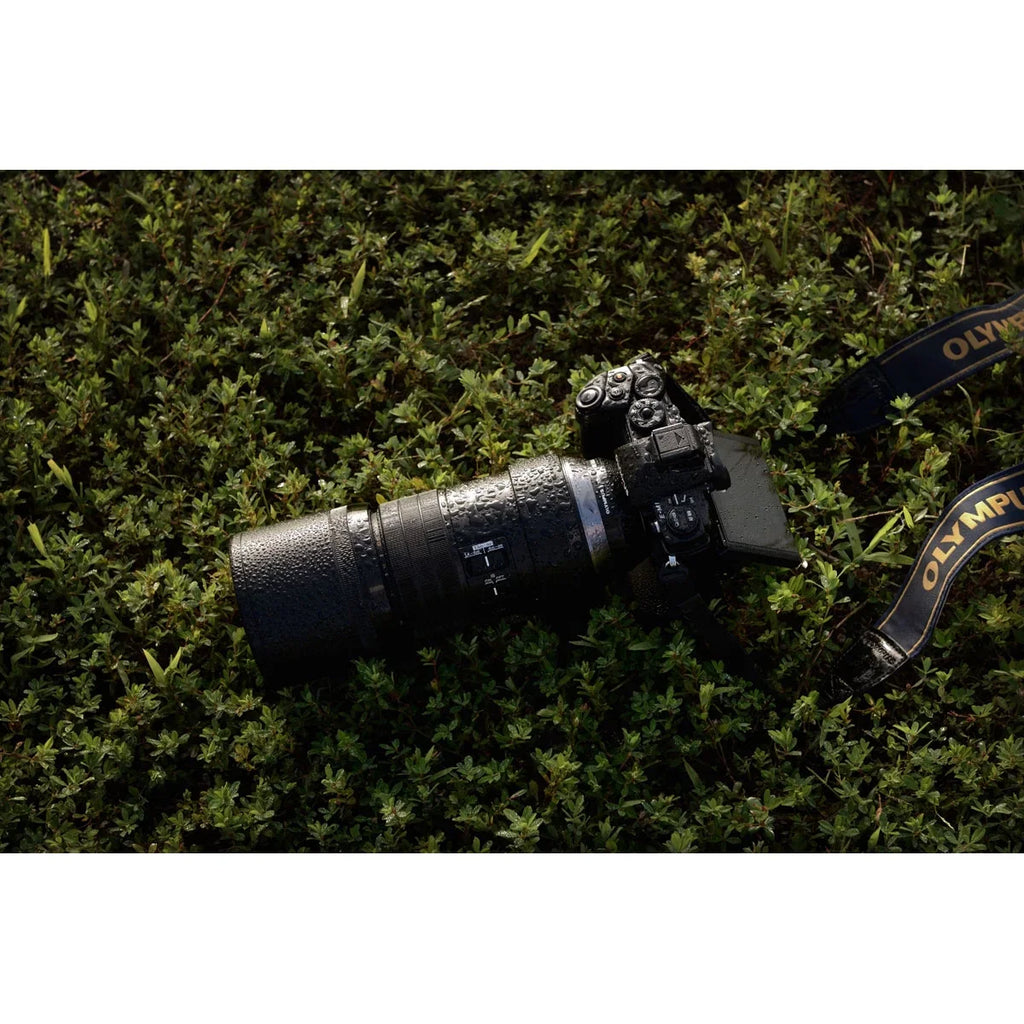 .Zuiko Digital  300mm .0  Lens, for Micro Four Thirds Cameras